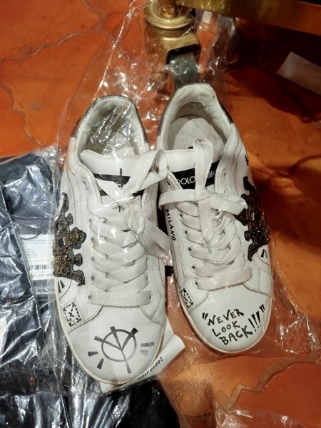 Giày D&G trắng chữ đen - A Long live (HP-G395)