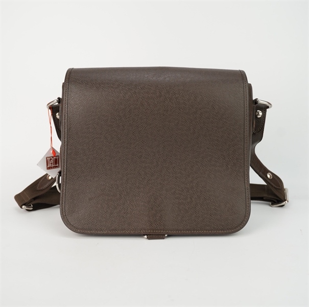 Túi LV đeo chéo màu nâu nhám size 28 KG+