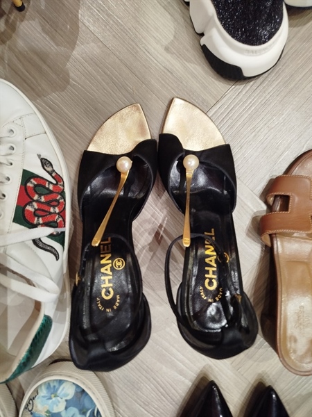 Giày Chanel đen đính châu size 36 1/2 cao 8p (BQ) KG+