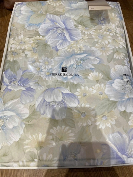 Chăn mền Pierre Balmain hoa - A Long live (HP-M9-TY)