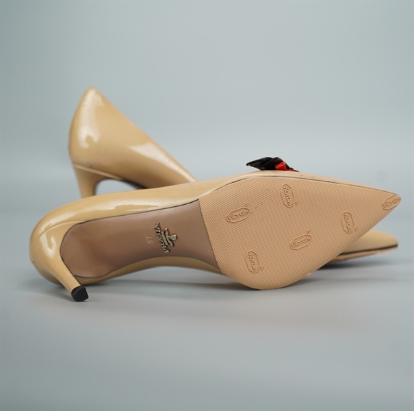 Giày Prada màu nude cao 9p size 37 (BQ) KG+