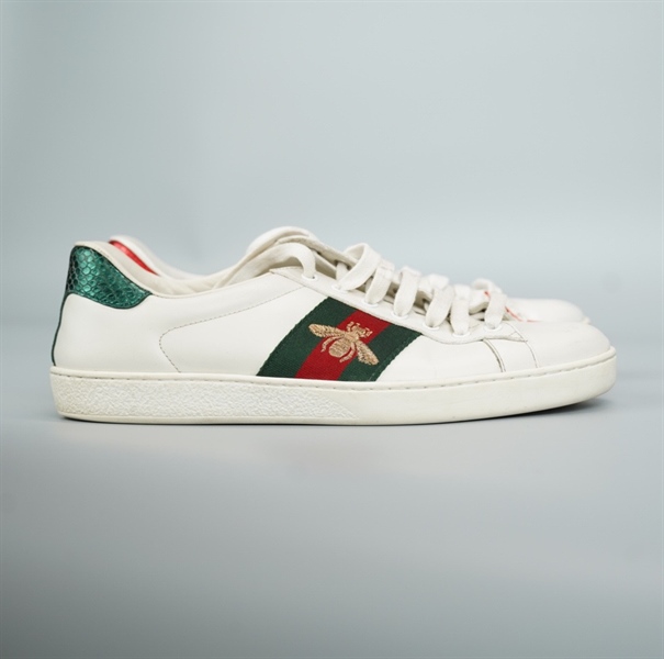 Giày GG trắng con ong size 8 (BQ) KG+