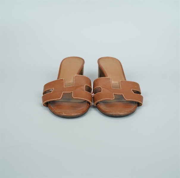 Dép Hermes màu nâu đen cao 3p size 36 (BQ) KG+