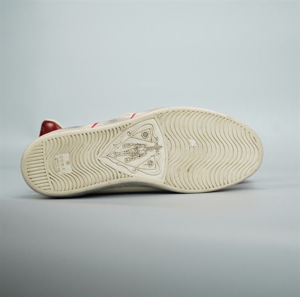 Giày GG trắng logo chữ xanh đỏ size 8 (BQ) KG+