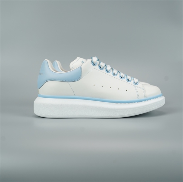 Giày Alexander MC Queen trắng viền xanh dương size 38 1/2 (BQ) KG+