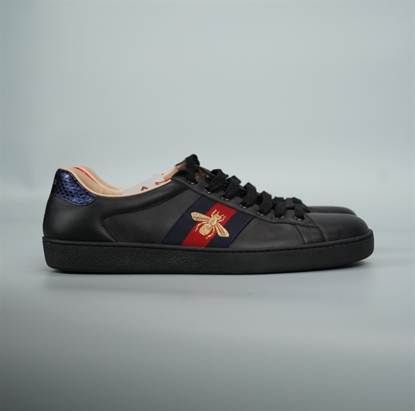 Giày GG đen con ong size 8 (BQ) KG+