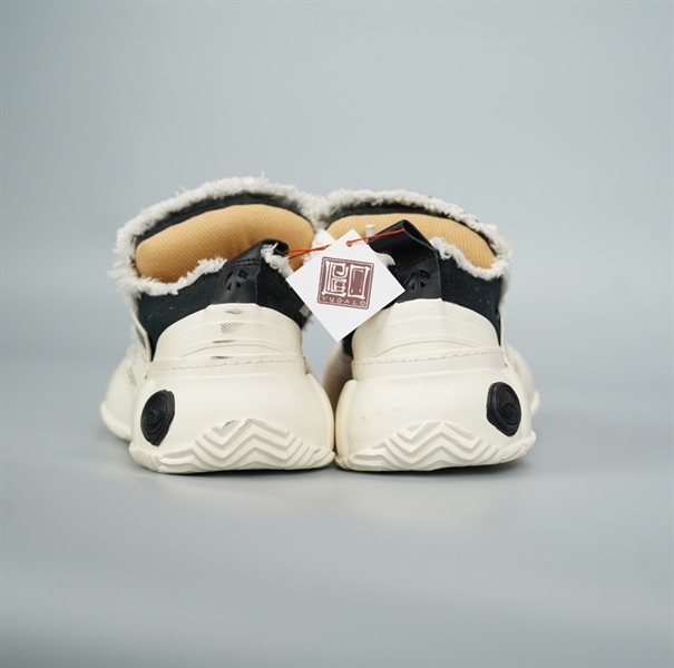 Giày Vessel trắng đen (BQ) KG+