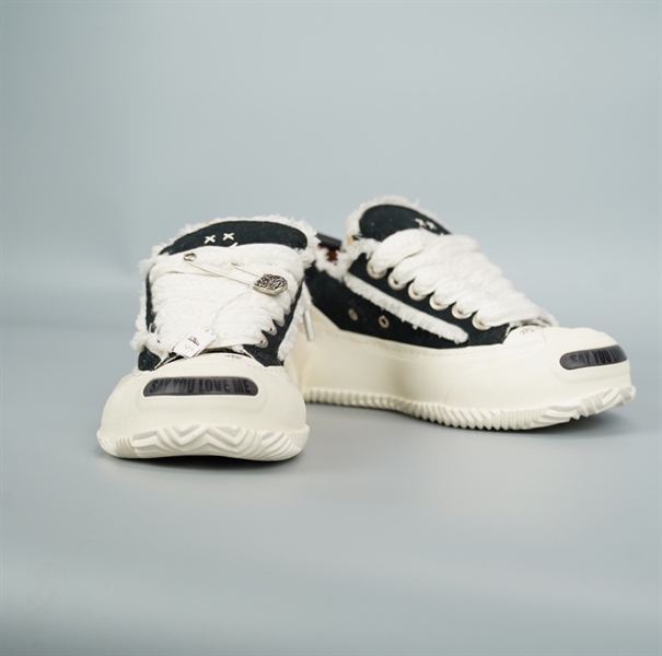 Giày Vessel trắng đen (BQ) KG+