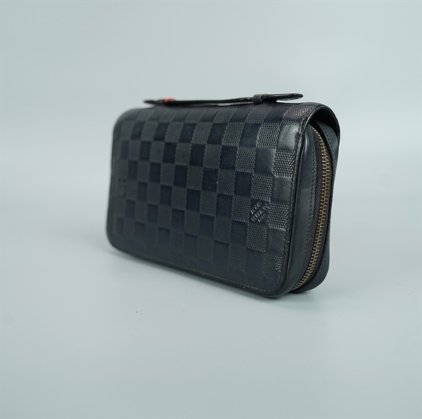 Túi LV clutch ô vuông đen nổi size 22 (BQ) KG+