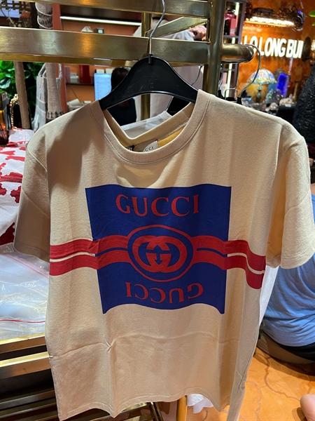 Áo thun GG nền xanh chữ đỏ (HP-A1427) KG+