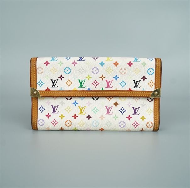 Ví LV nền trắng hoa màu (BQ) KG+