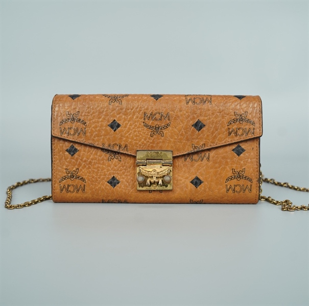 Ví MCM màu nâu khóa vàng (BQ) KG+