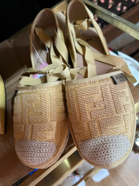 Giày Fendi size 35 (HP-G382-S35) KG+