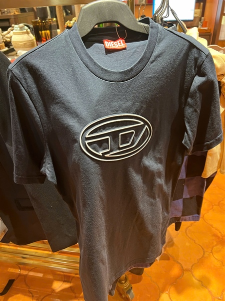 Áo thun Diesel đen (HP-A1257-TY) KG+