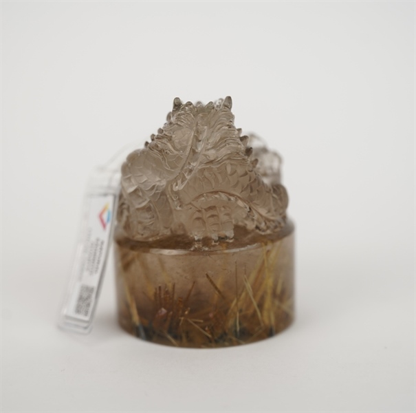 Ấn rồng thạch anh tóc vàng 746835 +