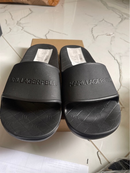 Dép karl đen size 7