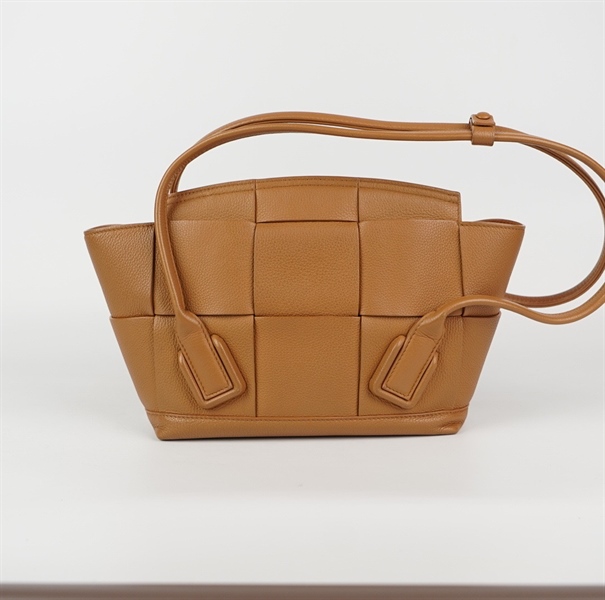 Túi Bottega màu nâu size 23 (HC) +
