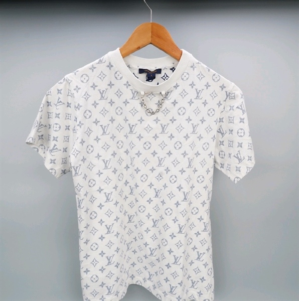 Áo thun LV trắng hoa xanh dây xích (BQ) KG+