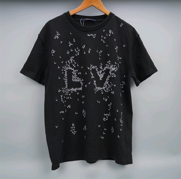 Áo thun LV đen họa tiết (BQ) KG+