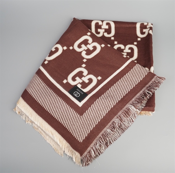Khăn GG nâu đậm ++