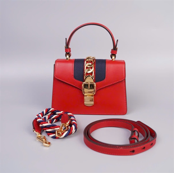 Túi GG Sylvie đỏ size 20 (TB) +