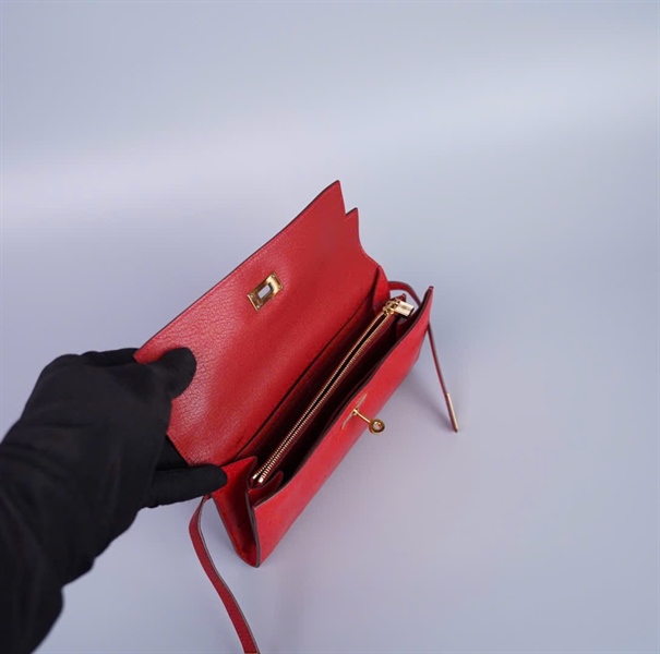 Ví Hermes đỏ (TB) +