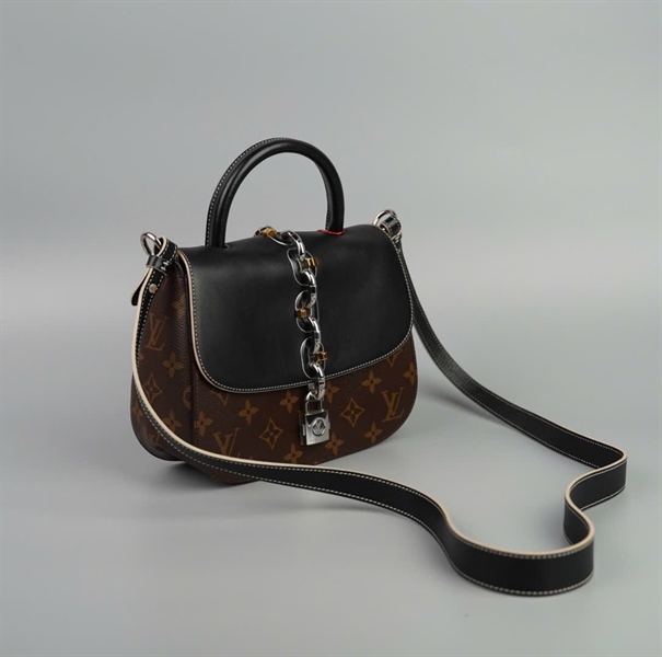 Túi LV hoa nâu nắp đen (PL2167) sz20 (HC) +