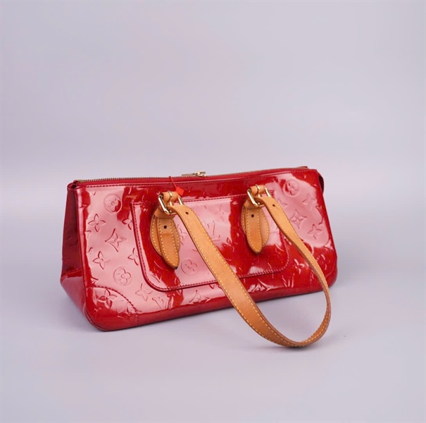 Túi LV đỏ bóng dài 32cm +