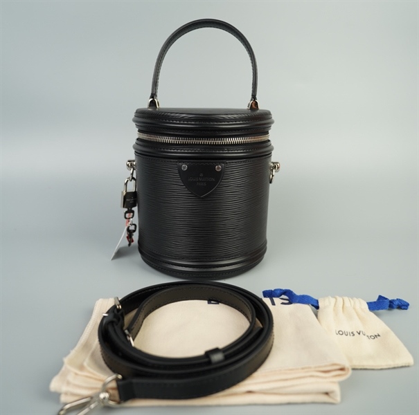 Túi LV Cannes vân đen size 24 (TB) +