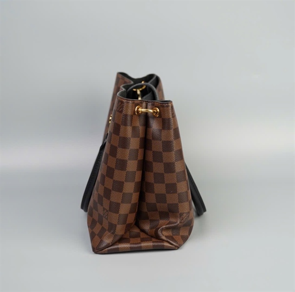 Túi LV ô vuông nâu charm logo vàng size 34 (TB)+