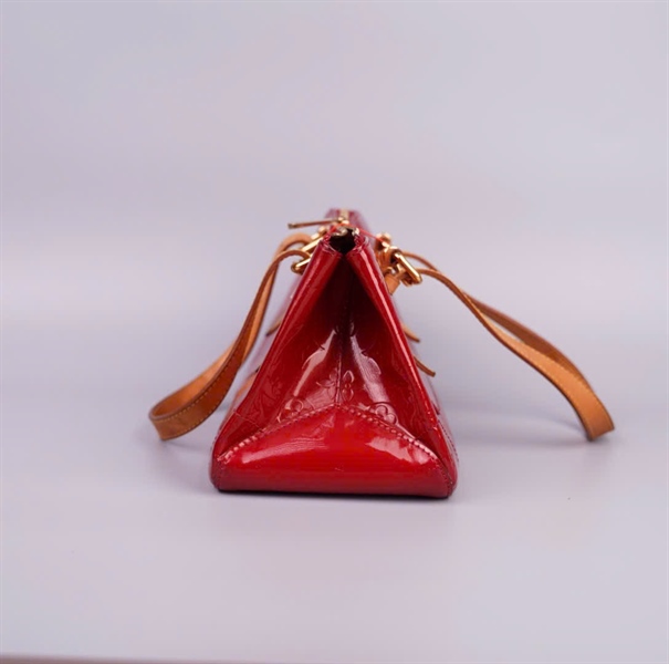 Túi LV đỏ bóng dài 32cm +