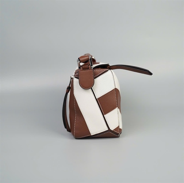 Túi Loewe trắng nâu size 24 (TB) +