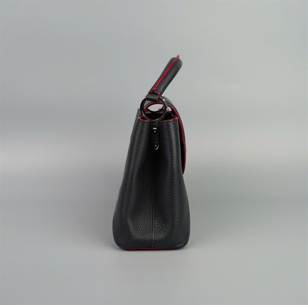 Túi LV capu đen viền hồng ̣TR5117 size 26 (HC) +