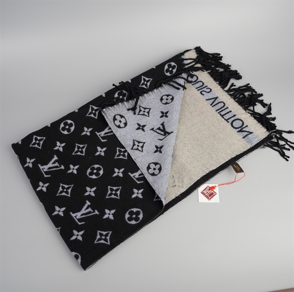 Khăn LV hoa đen xám ++