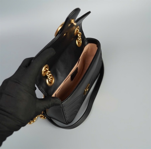Túi GG màu đen khóa vàng size 21 (TB) +