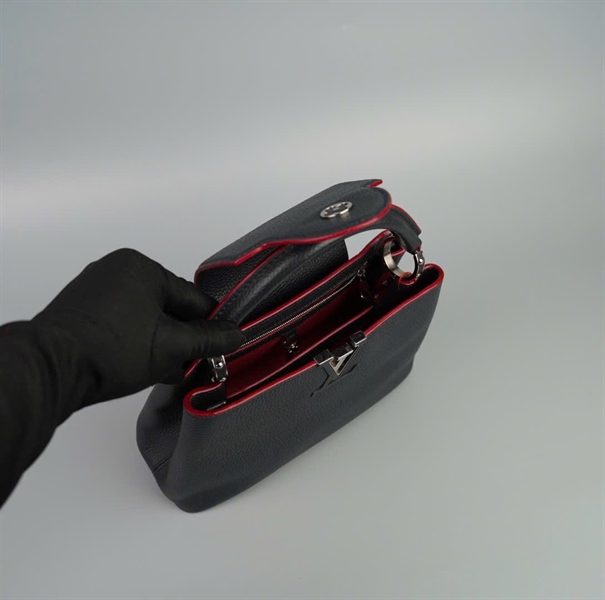 Túi LV capu đen viền hồng ̣TR5117 size 26 (HC) +