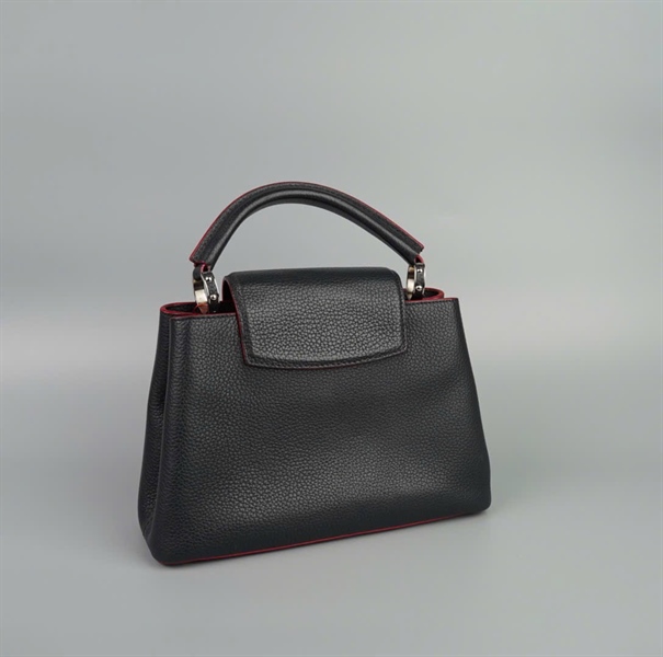 Túi LV capu đen viền hồng ̣TR5117 size 26 (HC) +