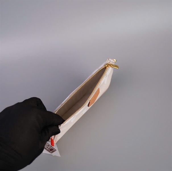 Túi LV hoa trắng màu nude size 18 (TB) +