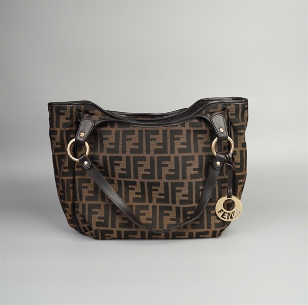 Túi Fendi nâu đen sz26 (AK94656) KG+