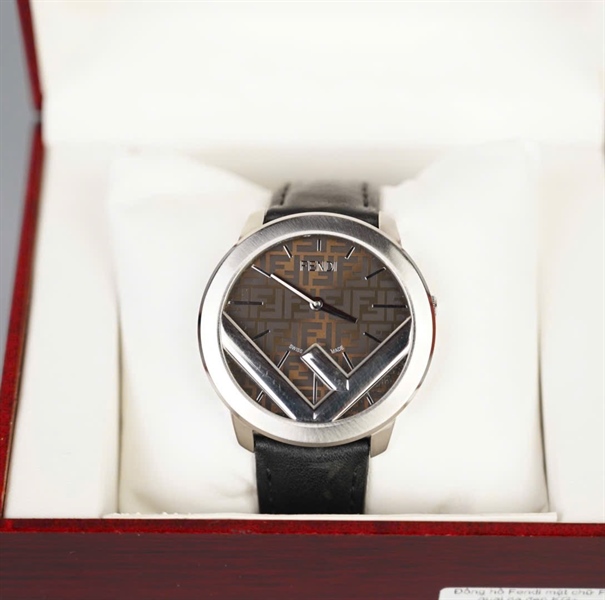 Đồng hồ Fendi mặt chữ F quai da đen KG+