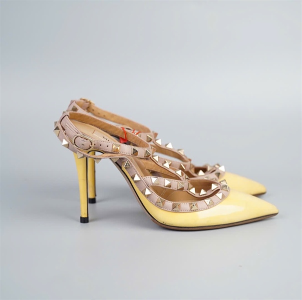 Giày Valentino vàng đính gai size 37 cao 10p (BQ) KG+