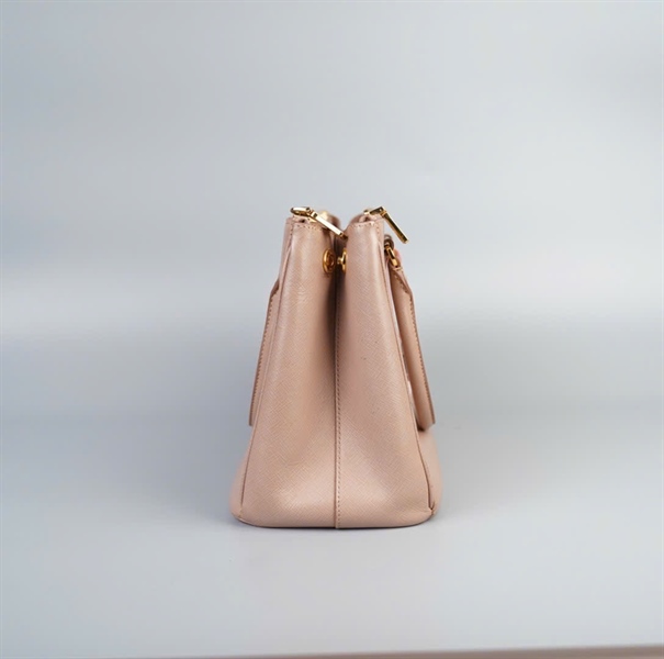 Túi Prada màu nude đậm size 30 KG+