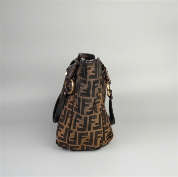 Túi Fendi nâu đen sz26 (AK94656) KG+