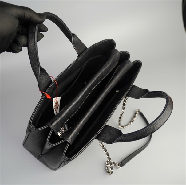 Túi Chanel tote đen 2527784 size 30 KG+