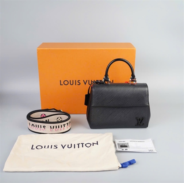 Túi LV cluny vân đen lòng hồng size 20 KG+