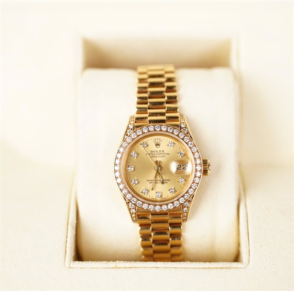 Đồng hồ Rolex mặt tròn vàng 69158 (có check legit) +