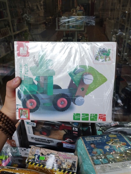 XE TẢI GỖ JANOT (HỘP)