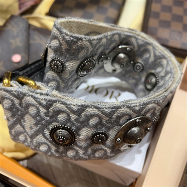 Strap Dior xám +