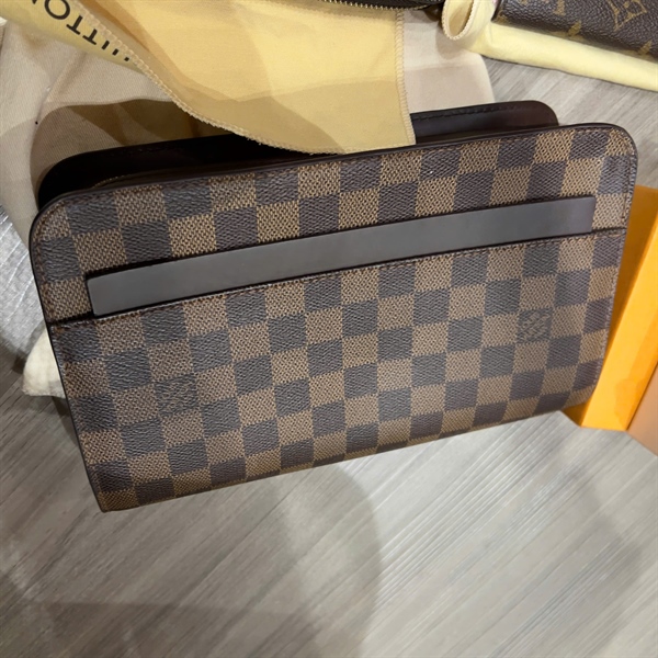 Ví LV ô vuông phối viền nâu +