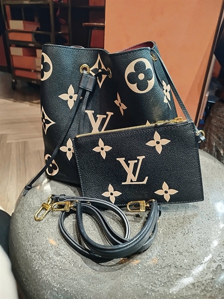 Túi LV noé đen hoa trắng kèm pound 2STRAP sz 26cm (HC)+
